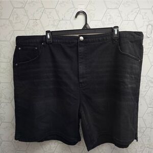 Terra & Sky Women's Plus Size Bermuda Denim Shorts, 7” Inseam, Size 4X (28-30W)